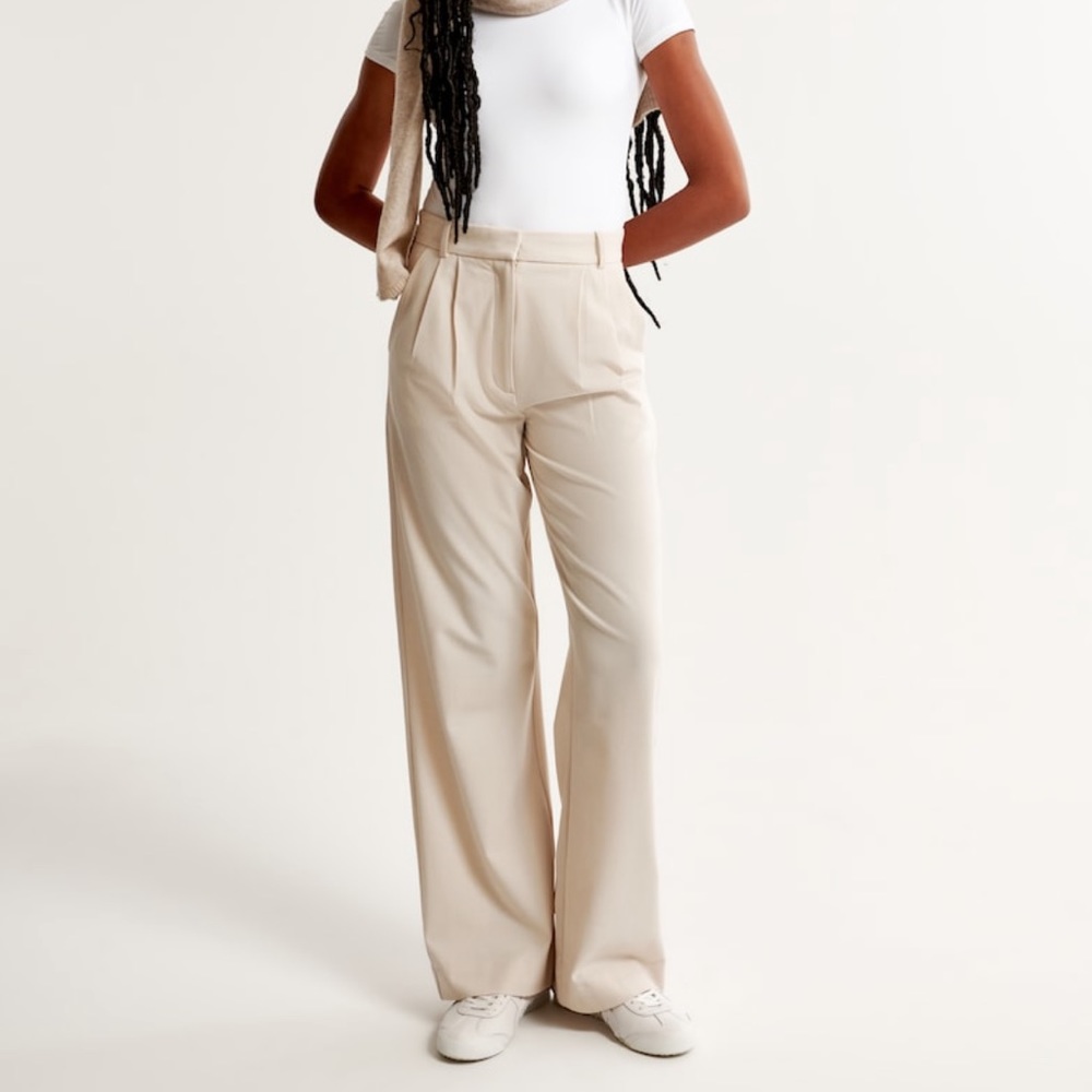 🔥NWT🔥Abercrombie Sloane Lightweight Tailored Pant
